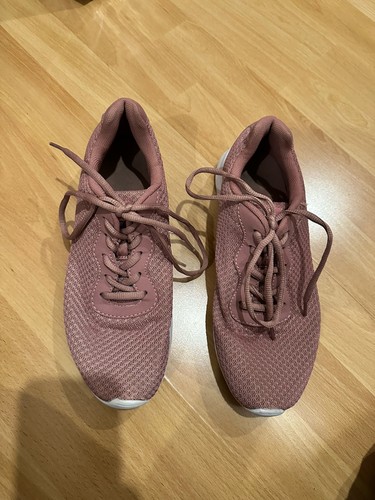 Kaum getragene sportschuhe - getragene,
