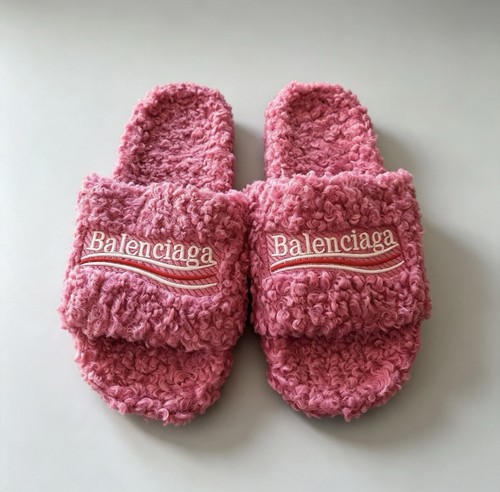 Fluffy pink slides - fluffy,